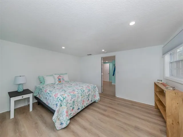 $4,500 | 6115 Carlton Avenue, Sarasota, FL 34231