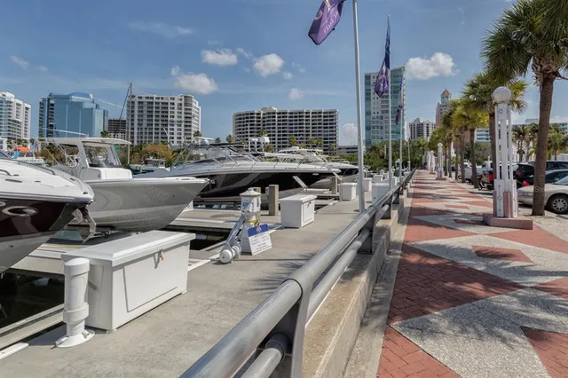 $4,500 | 6115 Carlton Avenue, Sarasota, FL 34231