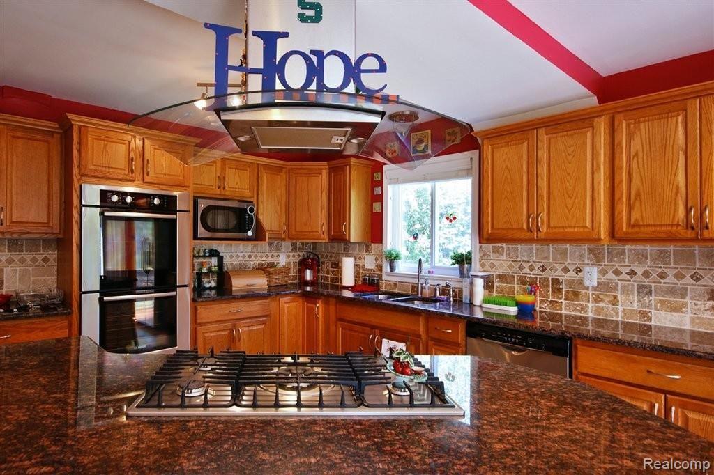 30500 Lahser Road Franklin, MI 48025 - Photo 7 of 33 RSchreier 029.JPG
