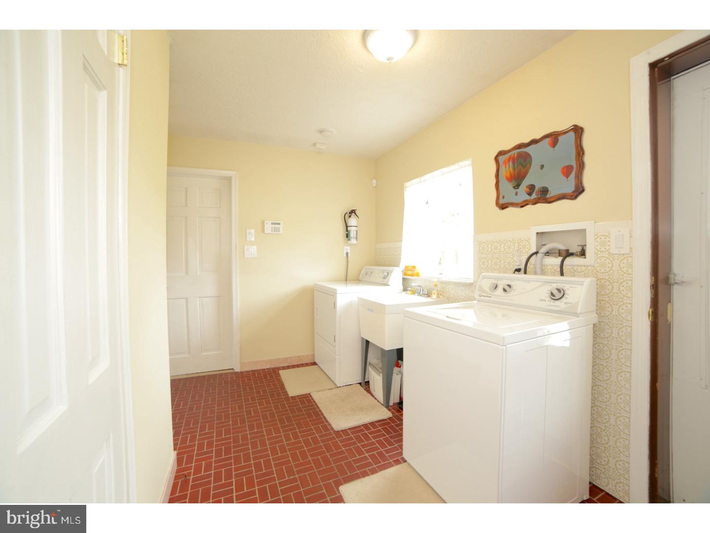 643 Dutch Mill Road Newfield, NJ 08344 - Photo 11 of 25 Laundry Room