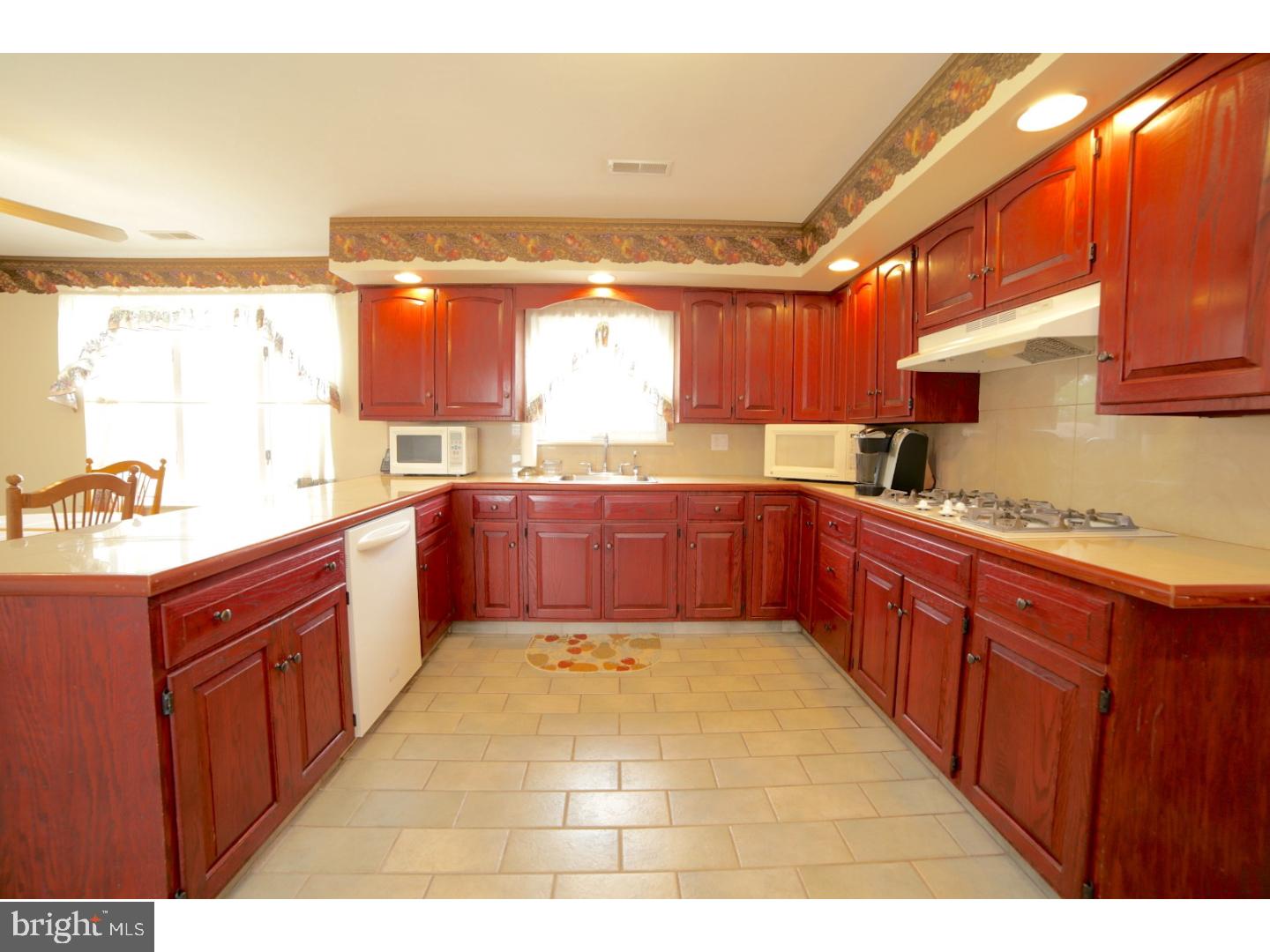 643 Dutch Mill Road Newfield, NJ 08344 - Photo 4 of 25 Kitchen