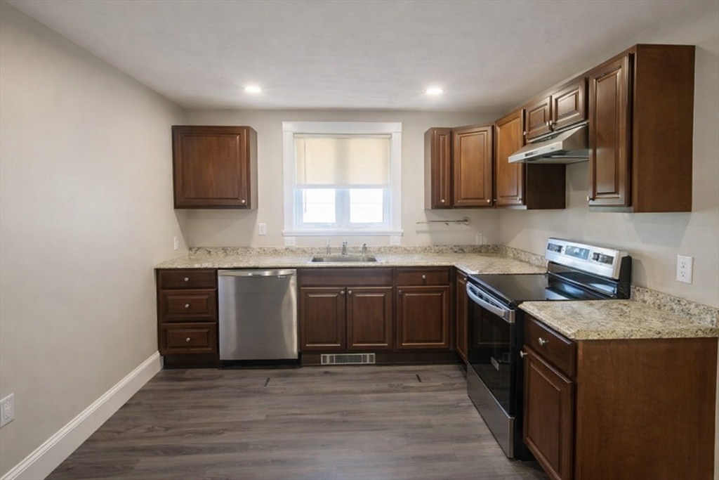 16 Wall Street, Unit 2 Foxboro, MA 02035 - Photo 2 of 21