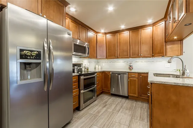 $349,900 | 86 Great Wood Circle, Perinton, NY 14450