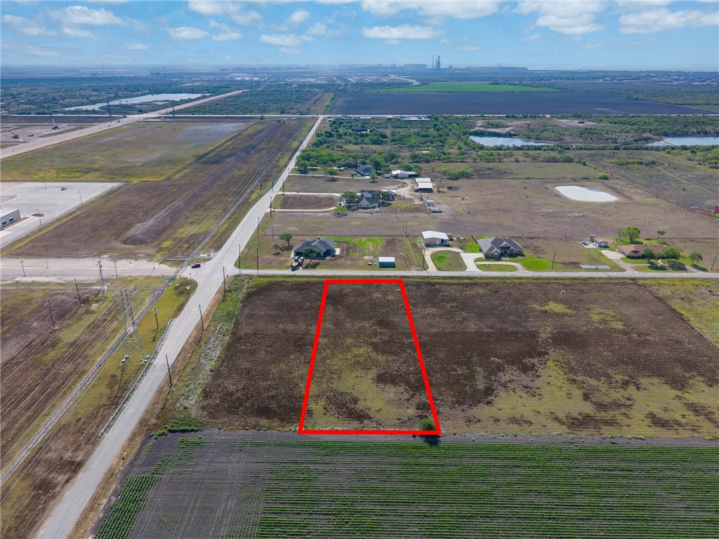 4323 Kestrel Lane Portland, TX 78390 - Photo 2 of 8 a view of a backyard