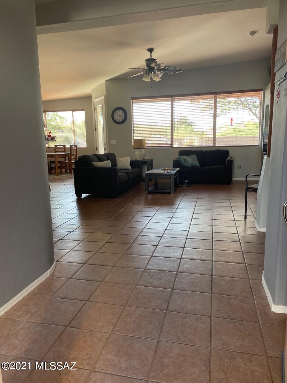 11235 North Sawtooth Road Tucson, AZ 85737 - Photo 5 of 14