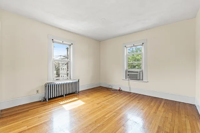 $3,200 | 16 Porter Street, Unit 2, Somerville, MA 02143