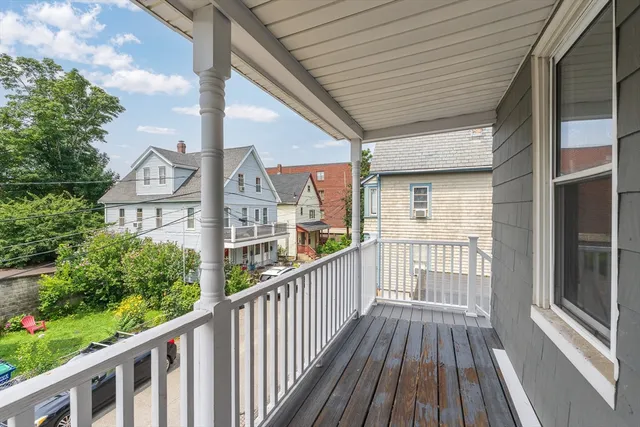 $3,200 | 16 Porter Street, Unit 2, Somerville, MA 02143