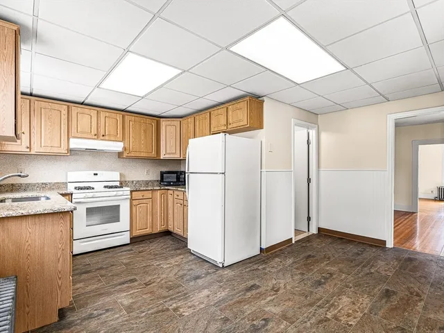 $3,200 | 16 Porter Street, Unit 2, Somerville, MA 02143