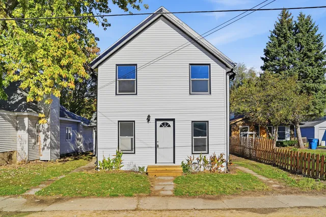 $132,900 | 1213 West 4th Street, Dixon, IL 61021