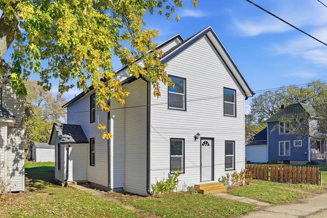 $132,900 | 1213 West 4th Street, Dixon, IL 61021