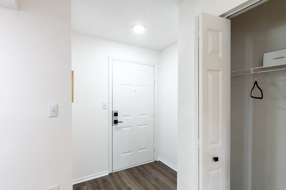 835 Oglethorpe Avenue Southwest Atlanta, GA 30310 - Photo 29 of 39 a bathroom with a shower