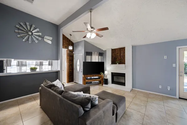 $210,000 | 1804 Spruce Drive, Rosenberg, TX 77471