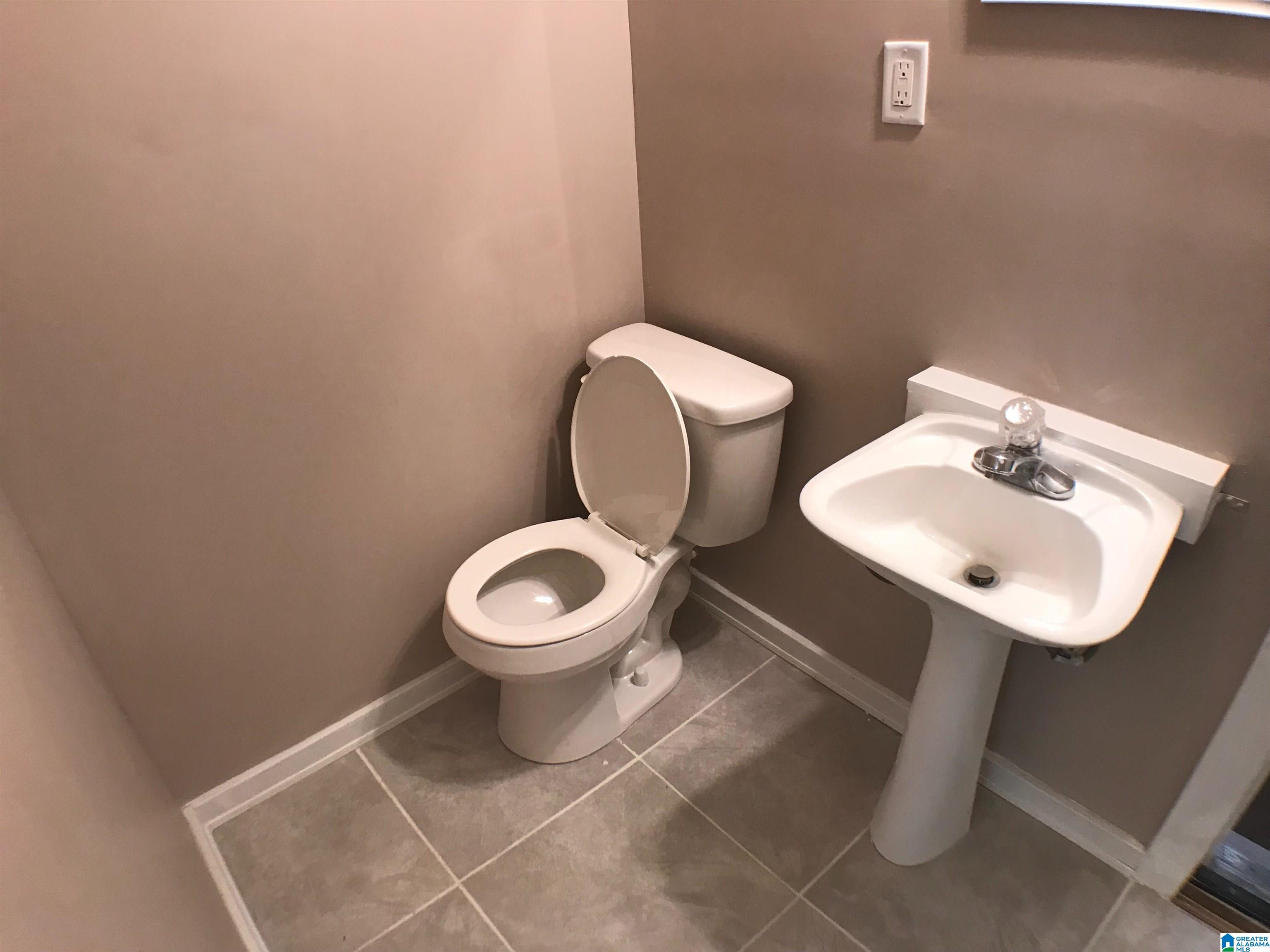 1337 Five Mile Road Birmingham, AL 35215 - Photo 7 of 9
