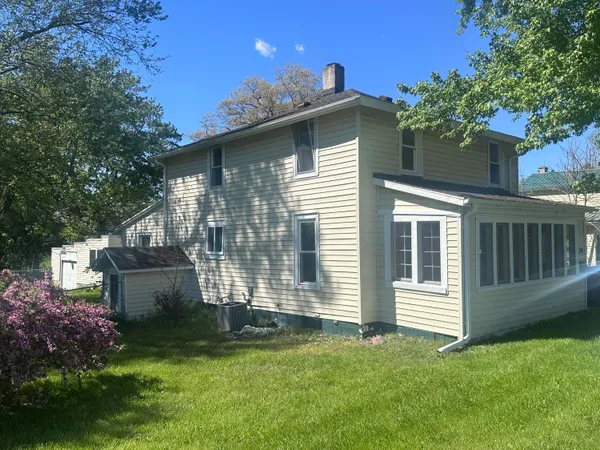 $209,900 | 34 Oak Street, Hillsdale, MI 49242