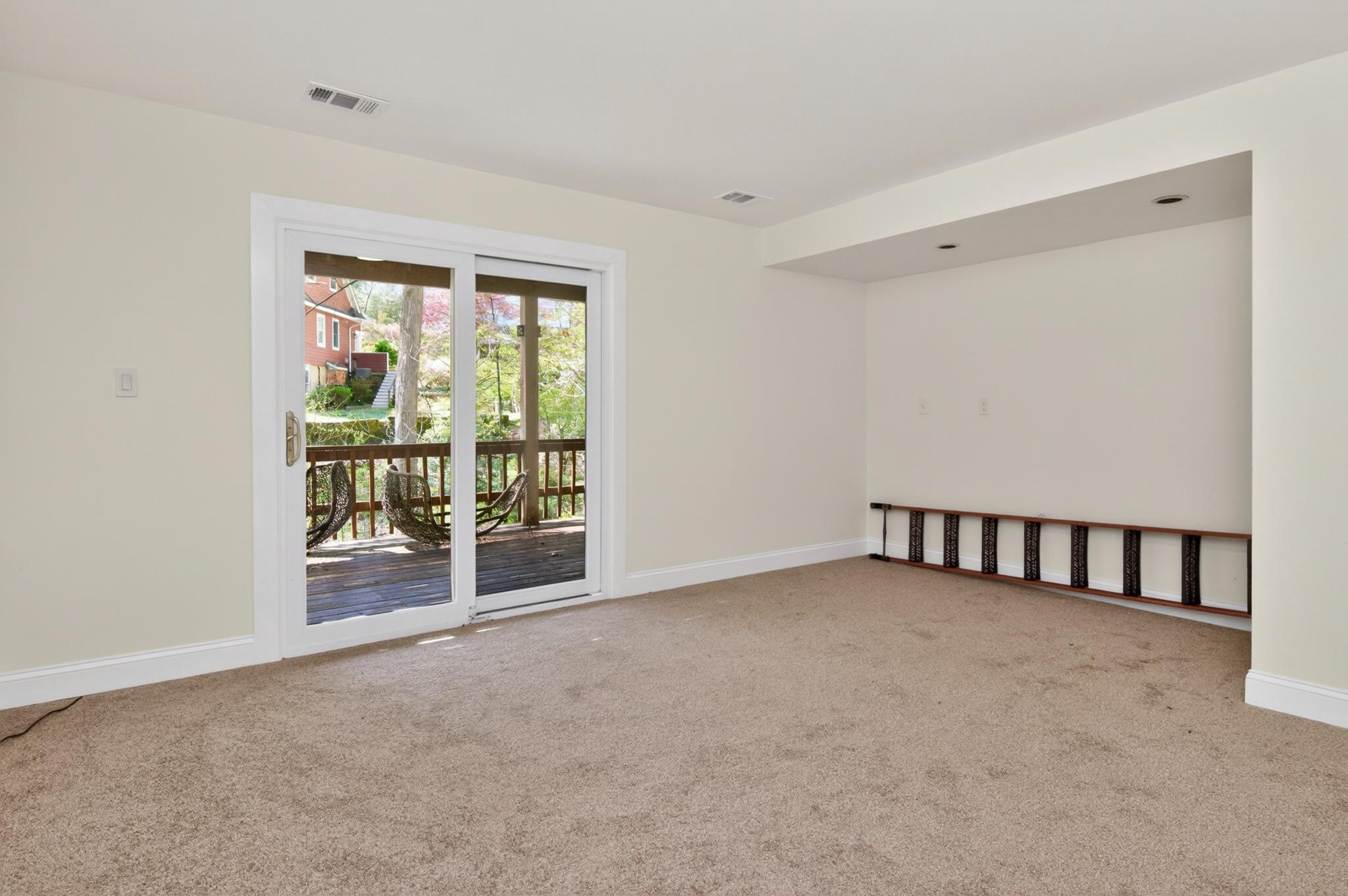 349 Epping Way Annapolis, MD 21401 - Photo 38 of 71 great room potential for in-law apartment