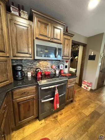 $535,000 | 6021 Northwest Button Road, Topeka, KS 66618