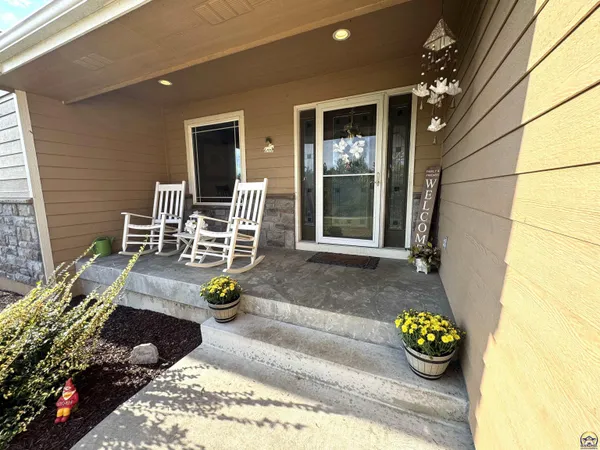 $535,000 | 6021 Northwest Button Road, Topeka, KS 66618