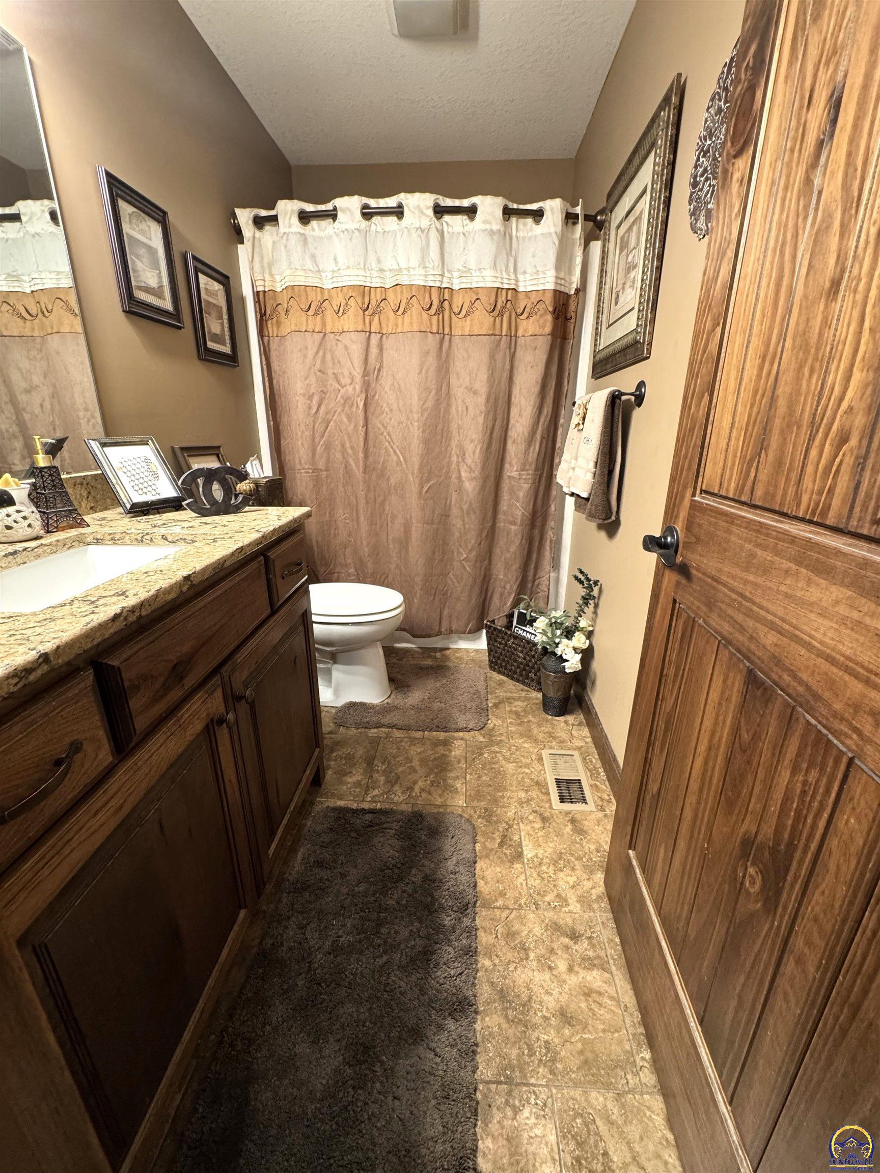 6021 Northwest Button Road Topeka, KS 66618 - Photo 23 of 45