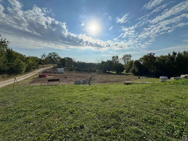 $540,000 | 6021 Northwest Button Road, Topeka, KS 66618