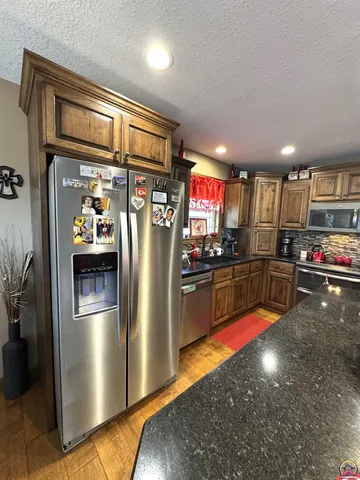 $540,000 | 6021 Northwest Button Road, Topeka, KS 66618