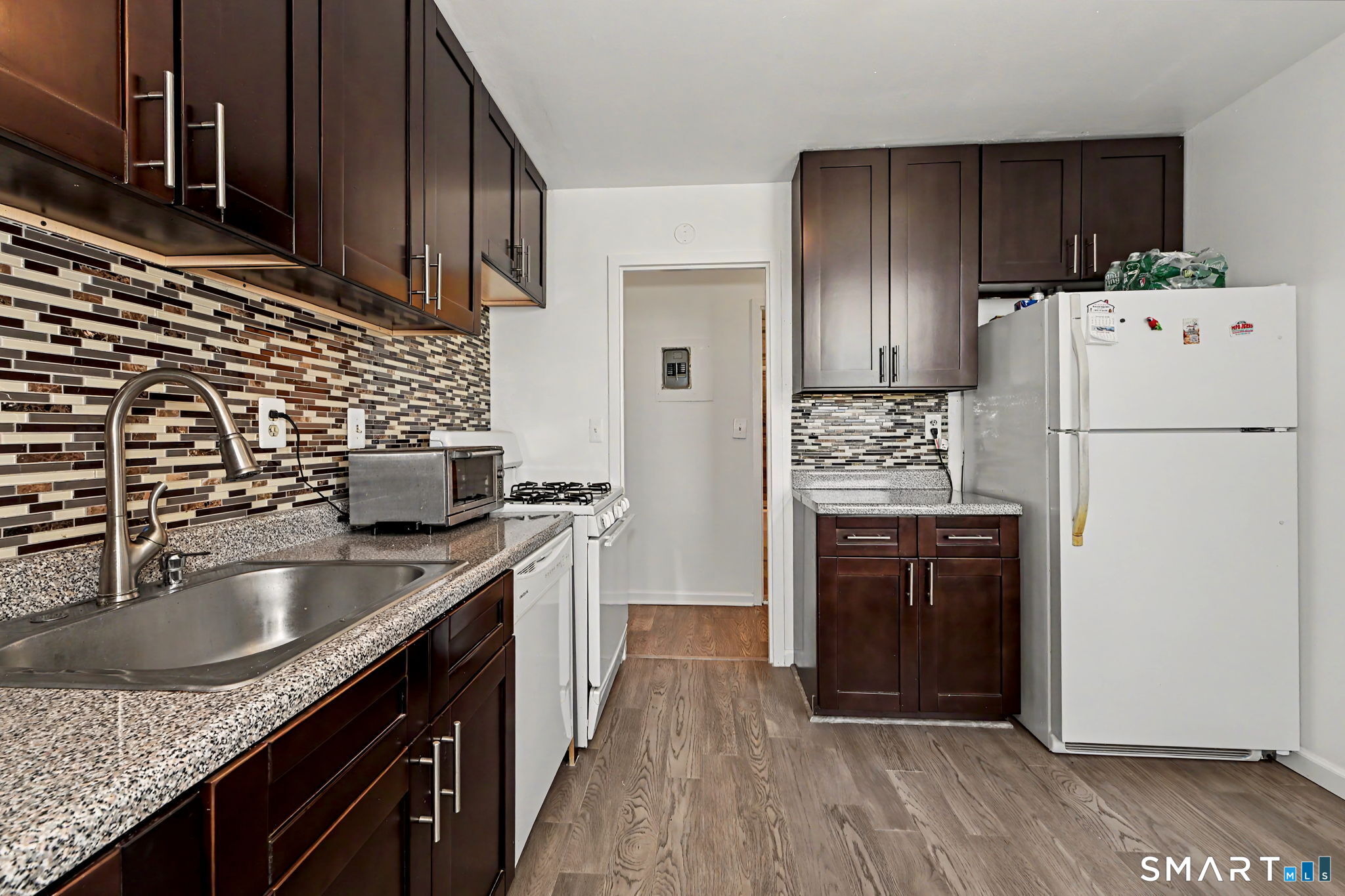 50 Glenbrook Road, Unit 8E Stamford, CT 06902 - Photo 4 of 20