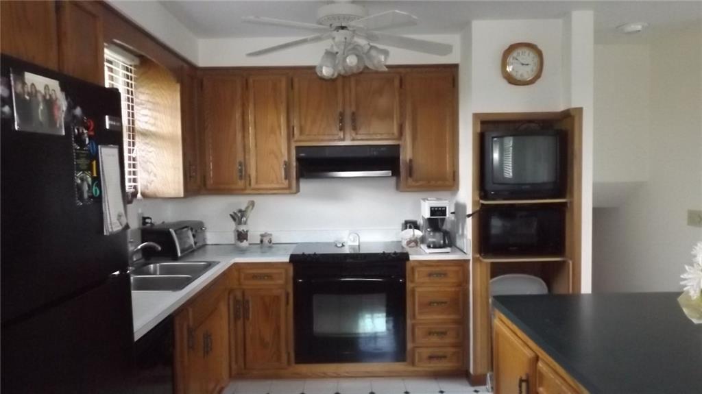 140 Messmore Road McClellandtown, PA 15458 - Photo 7 of 24