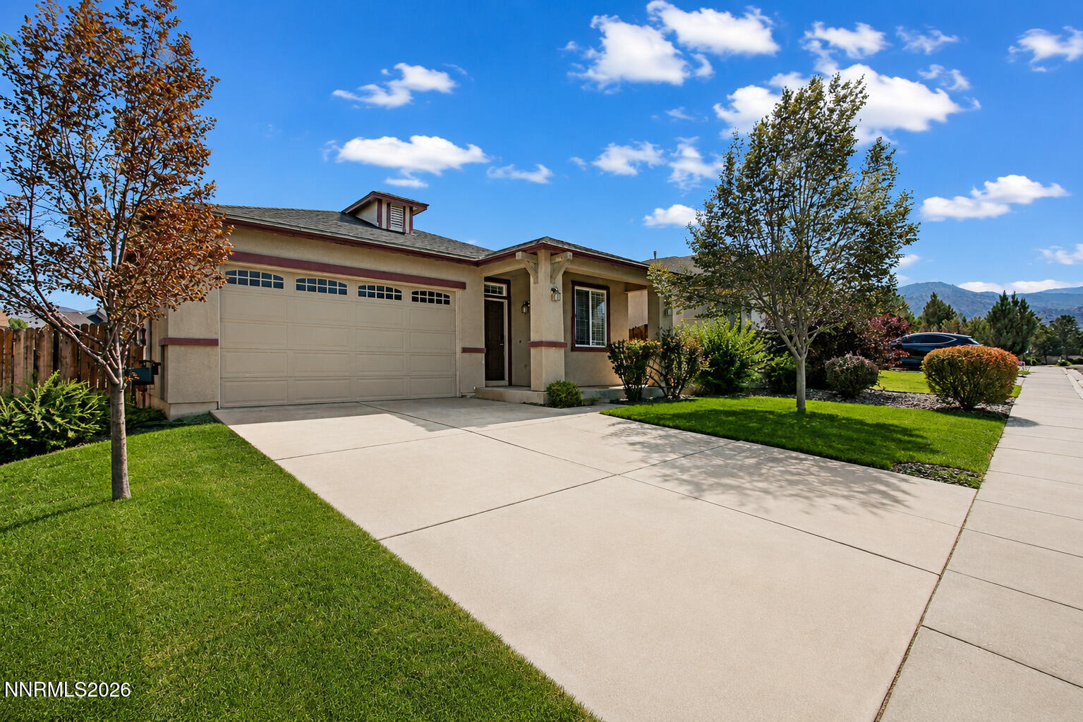 2204 Big Trail Circle Reno, NV 89521 - Photo 2 of 37 02-EJ8A1411