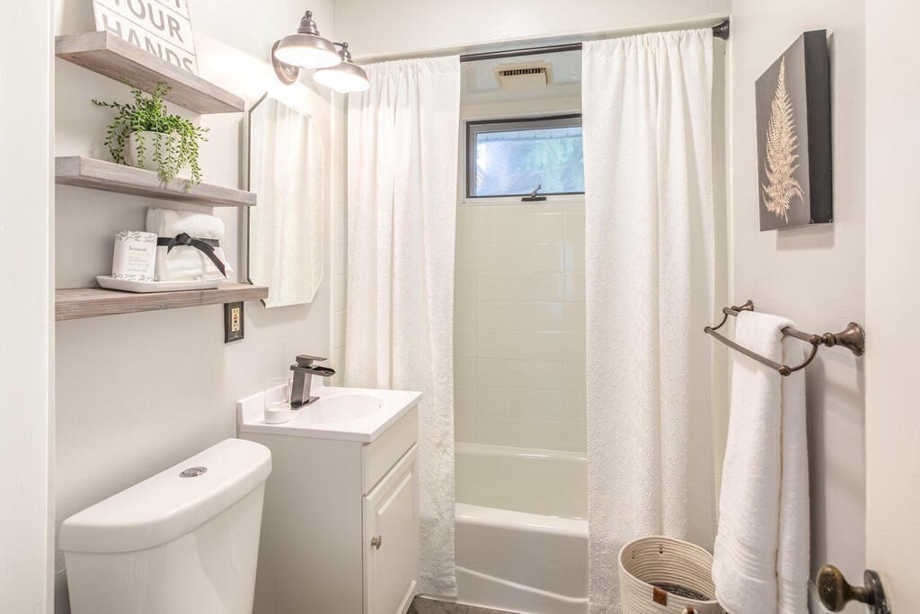 48 Clewley Road, Unit 2 Medford, MA 02155 - Photo 11 of 23 Gallery Image 11
