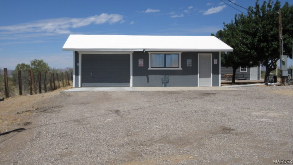3469 Adobe Road Golden Valley, AZ 86413 - Photo 8 of 40