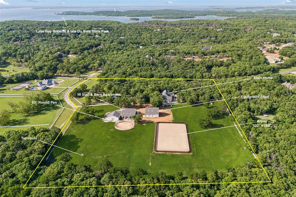 10 Acre Horse farm in Coveted Location