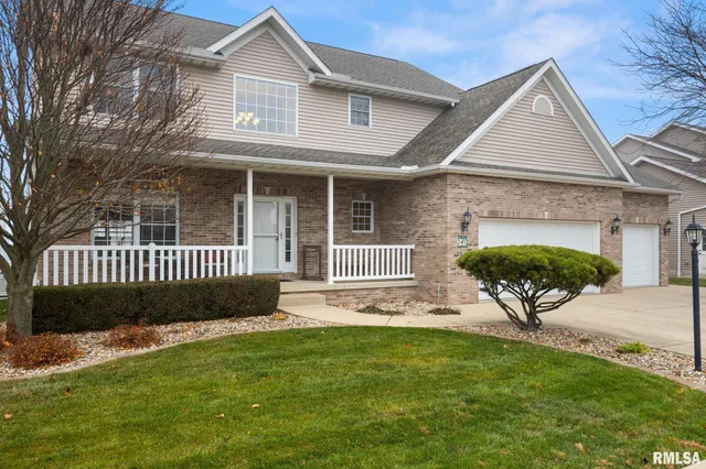 $405,000 | 1413 Aspen Drive, Washington, IL 61571