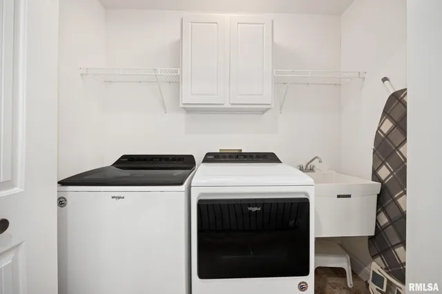 $405,000 | 1413 Aspen Drive, Washington, IL 61571