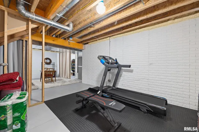 $405,000 | 1413 Aspen Drive, Washington, IL 61571