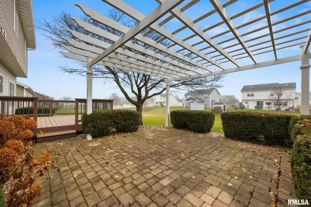 $405,000 | 1413 Aspen Drive, Washington, IL 61571