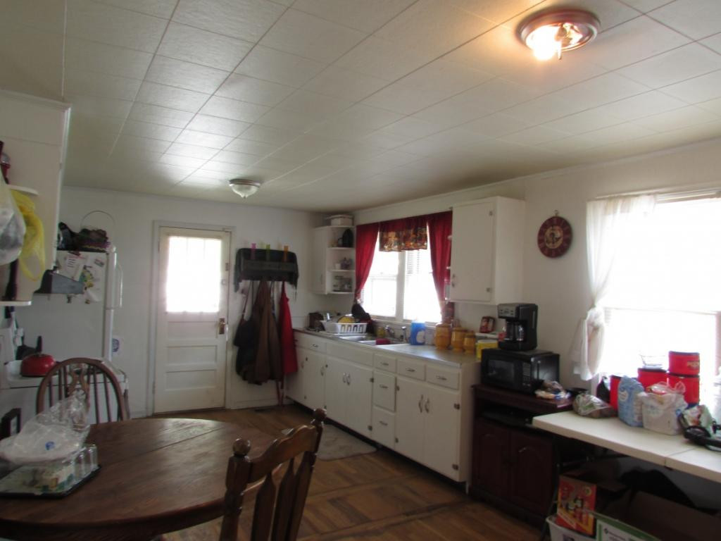 601 Highway 321 Hampton, TN 37658 - Photo 4 of 7 Photo 4