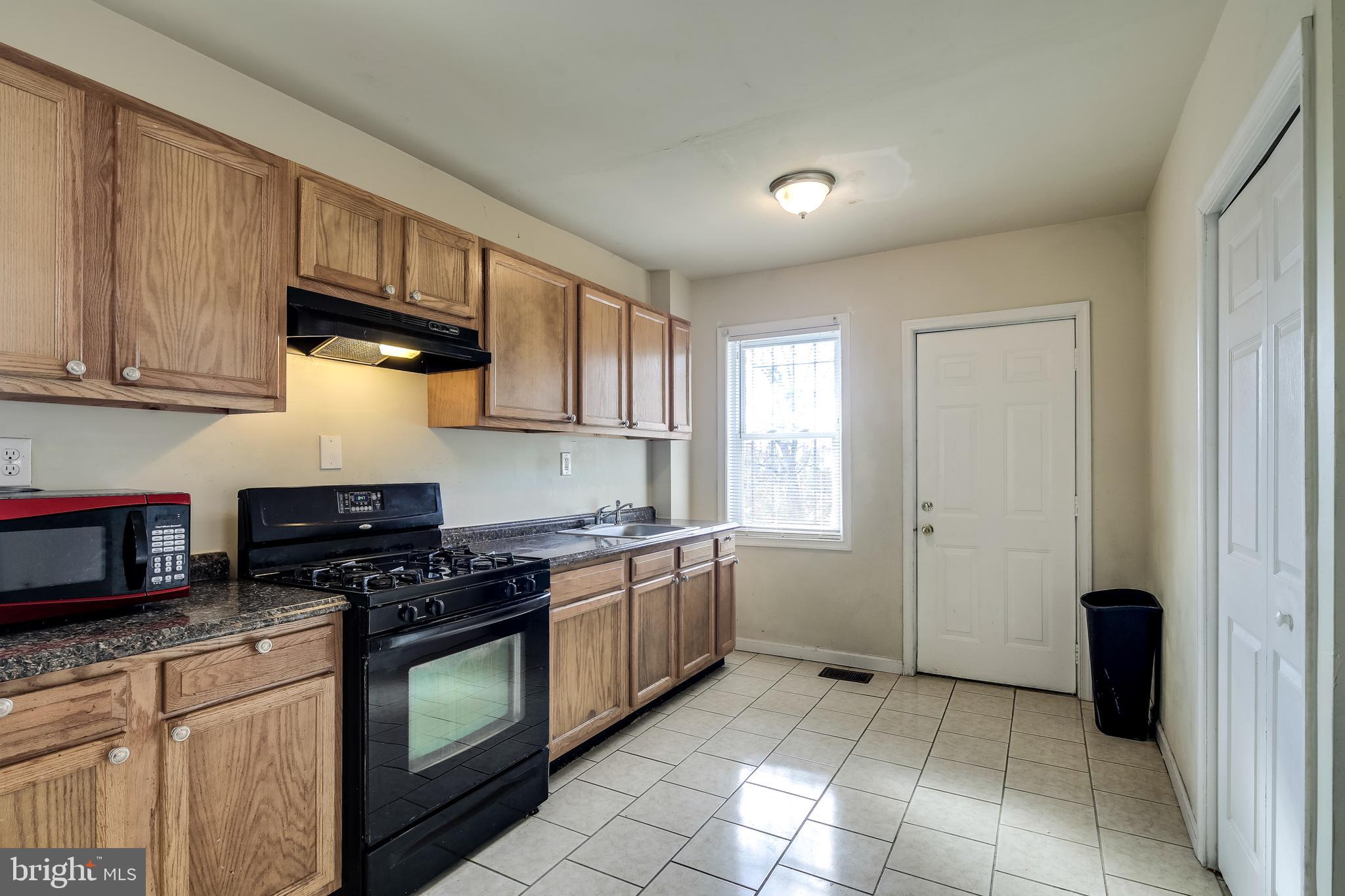 2909 East Cold Spring Lane Baltimore, MD 21214 - Photo 12 of 32