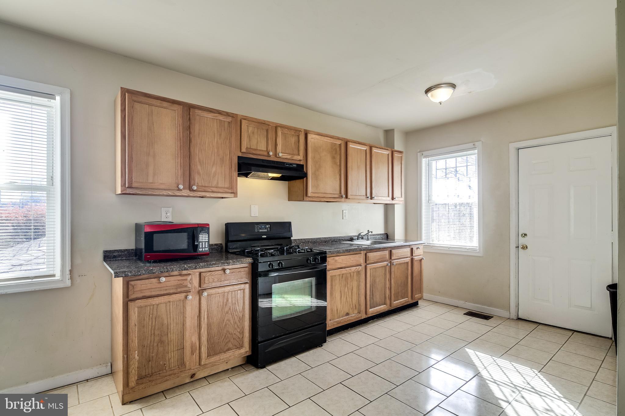 2909 East Cold Spring Lane Baltimore, MD 21214 - Photo 16 of 32