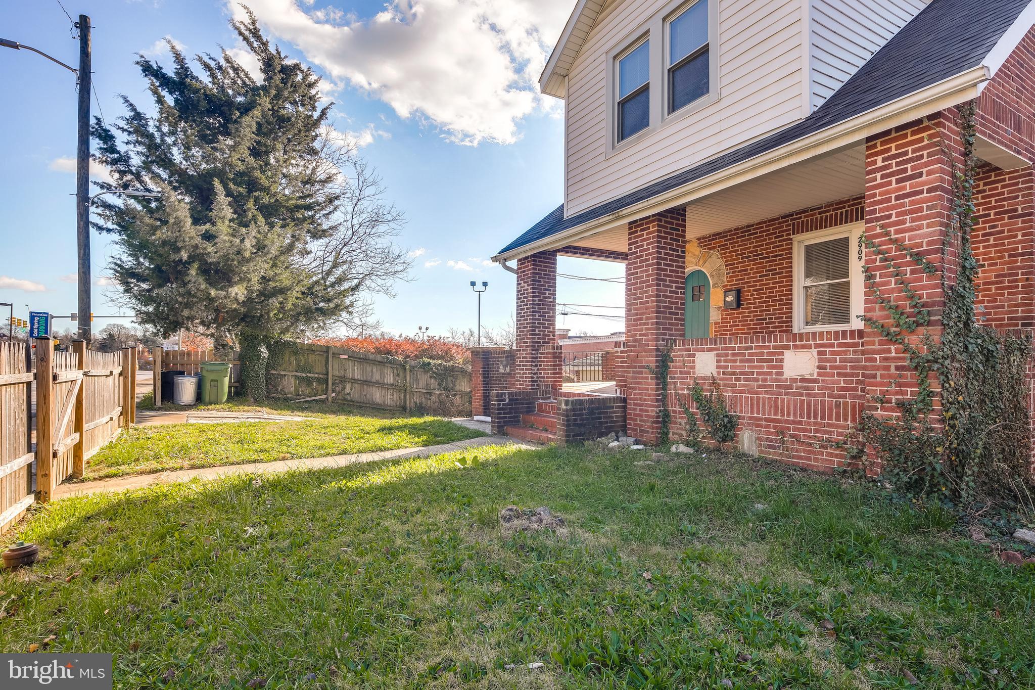 2909 East Cold Spring Lane Baltimore, MD 21214 - Photo 3 of 32