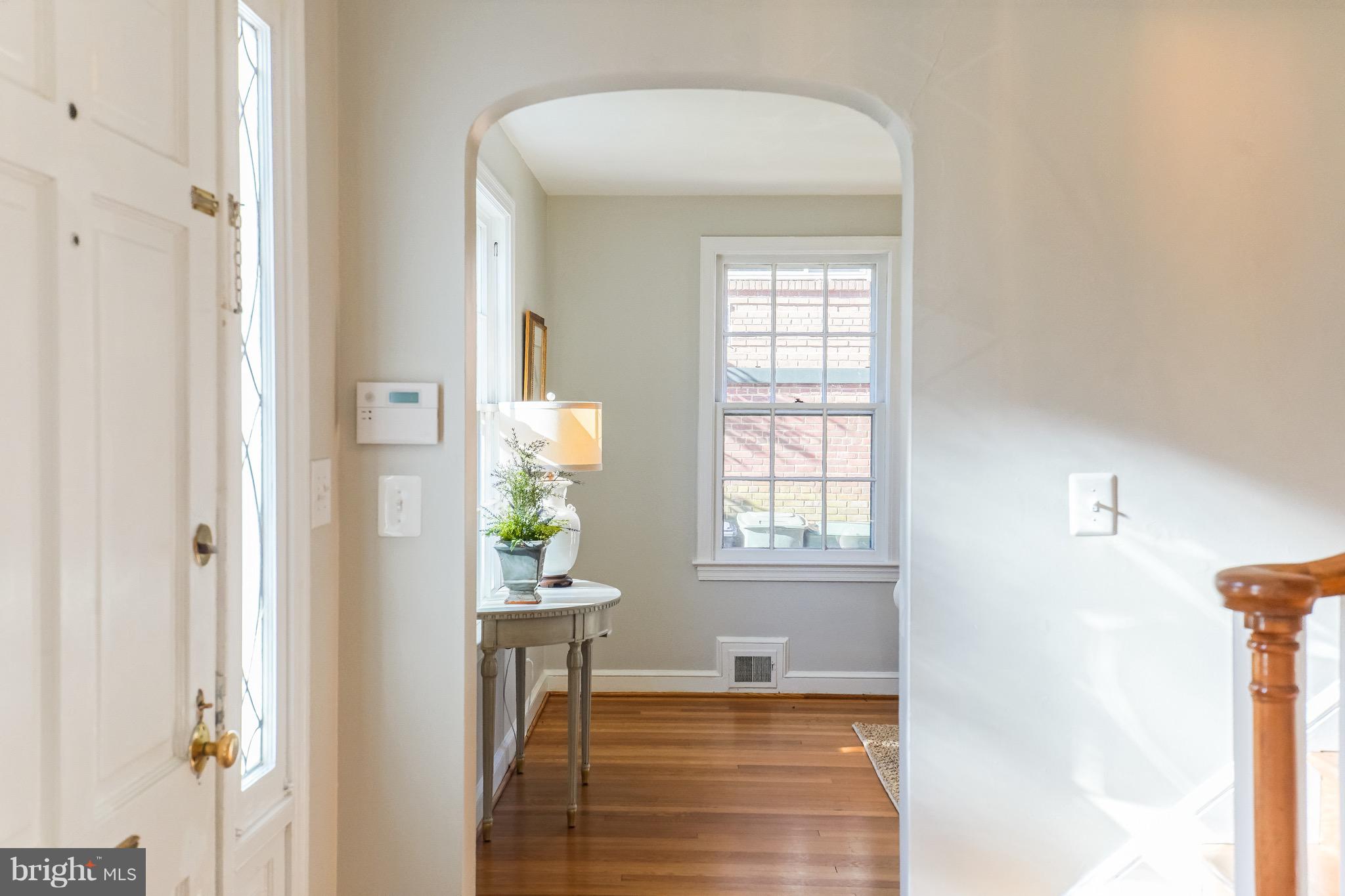 1747 Shepherd Street Northwest Washington, DC 20011 - Photo 8 of 33 Front Hall