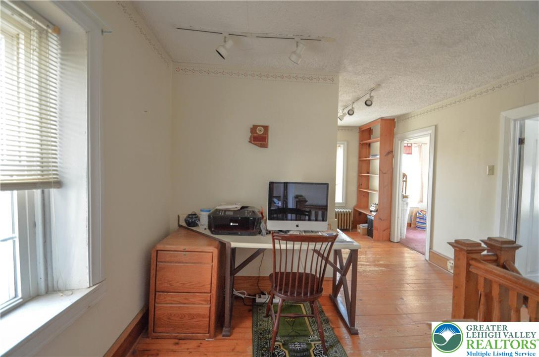 2902 Old Post Road Slatington, PA 18080 - Photo 29 of 47