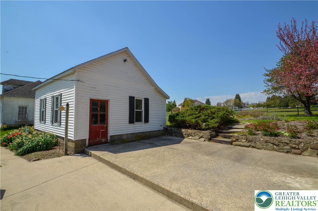 2902 Old Post Road Slatington, PA 18080 - Photo 35 of 47