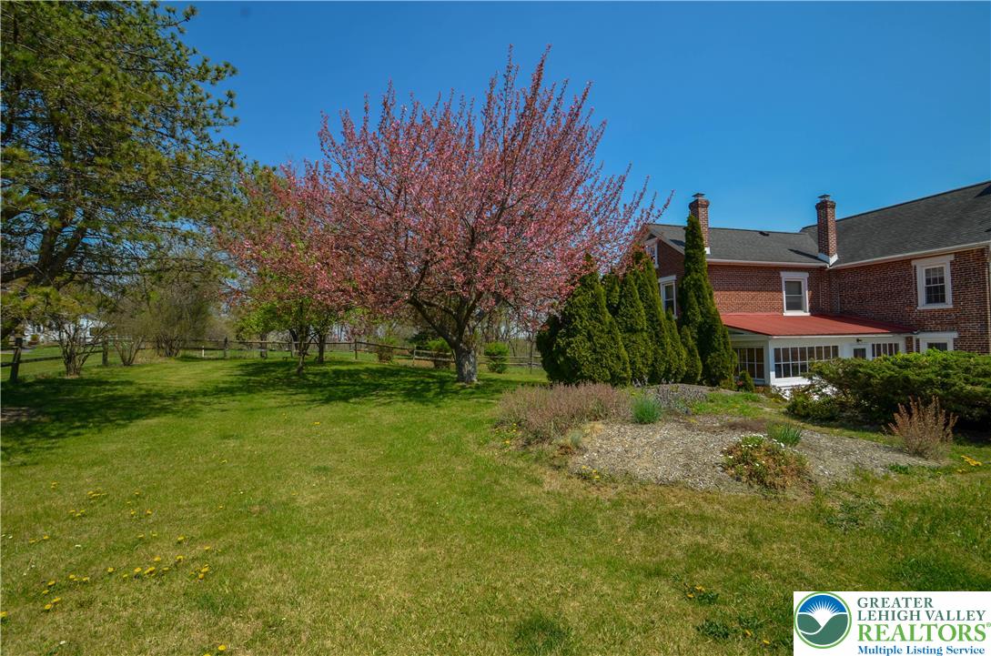2902 Old Post Road Slatington, PA 18080 - Photo 43 of 47