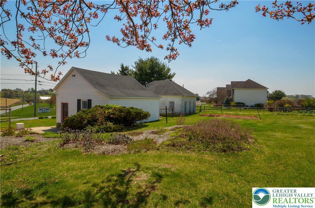 2902 Old Post Road Slatington, PA 18080 - Photo 44 of 47