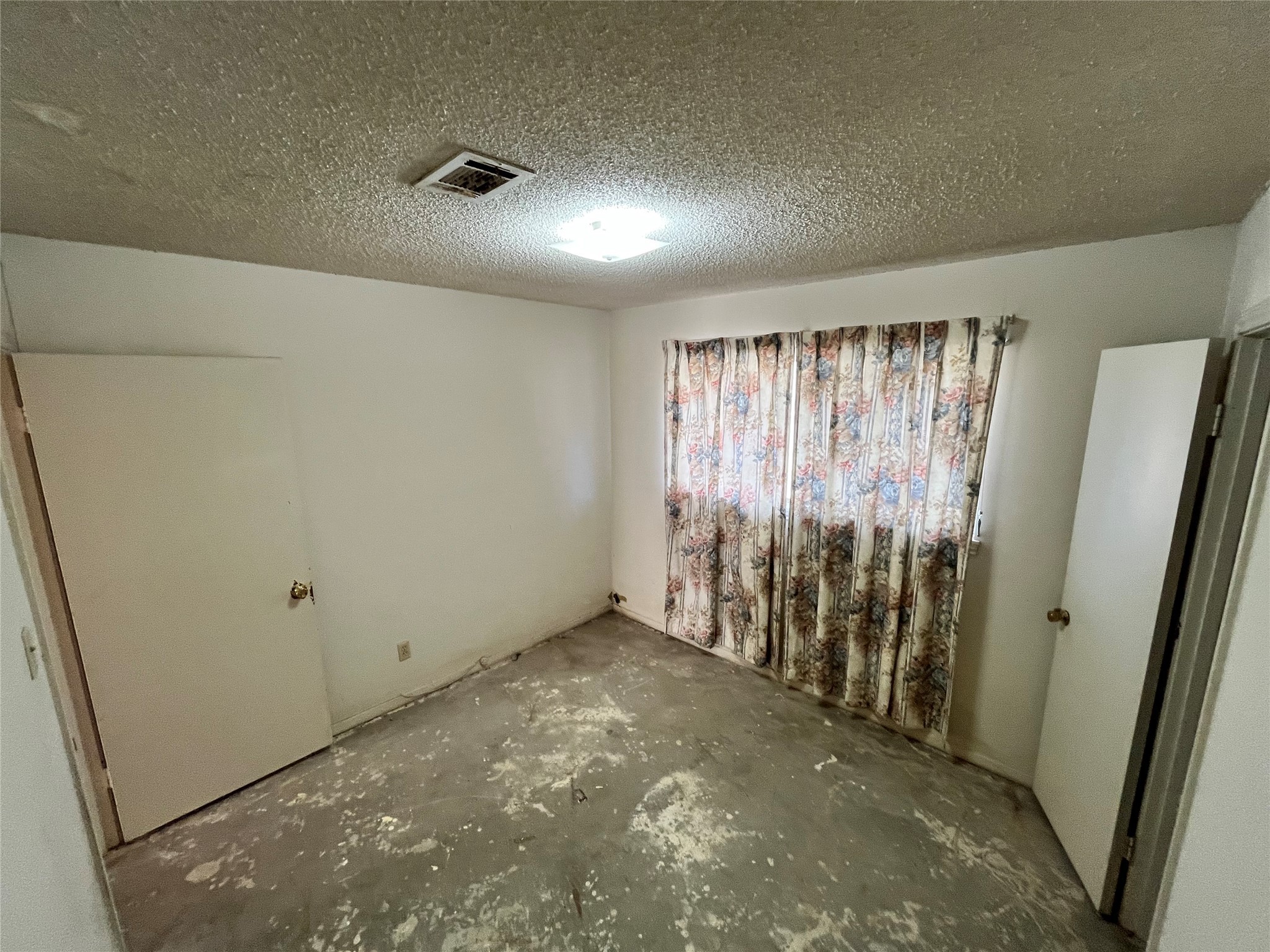 9442 Neuens Road, Unit 9442 Houston, TX 77080 - Photo 19 of 24 a view of entryway with wooden floor