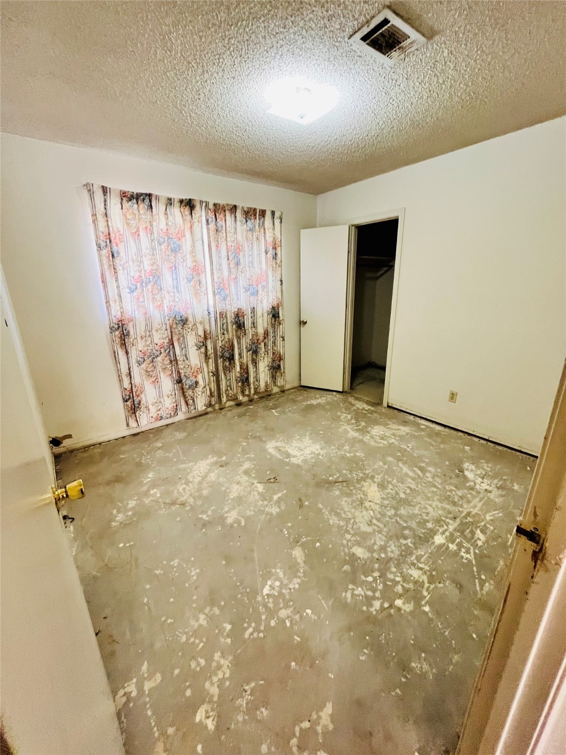 9442 Neuens Road, Unit 9442 Houston, TX 77080 - Photo 20 of 24 a view of an empty room