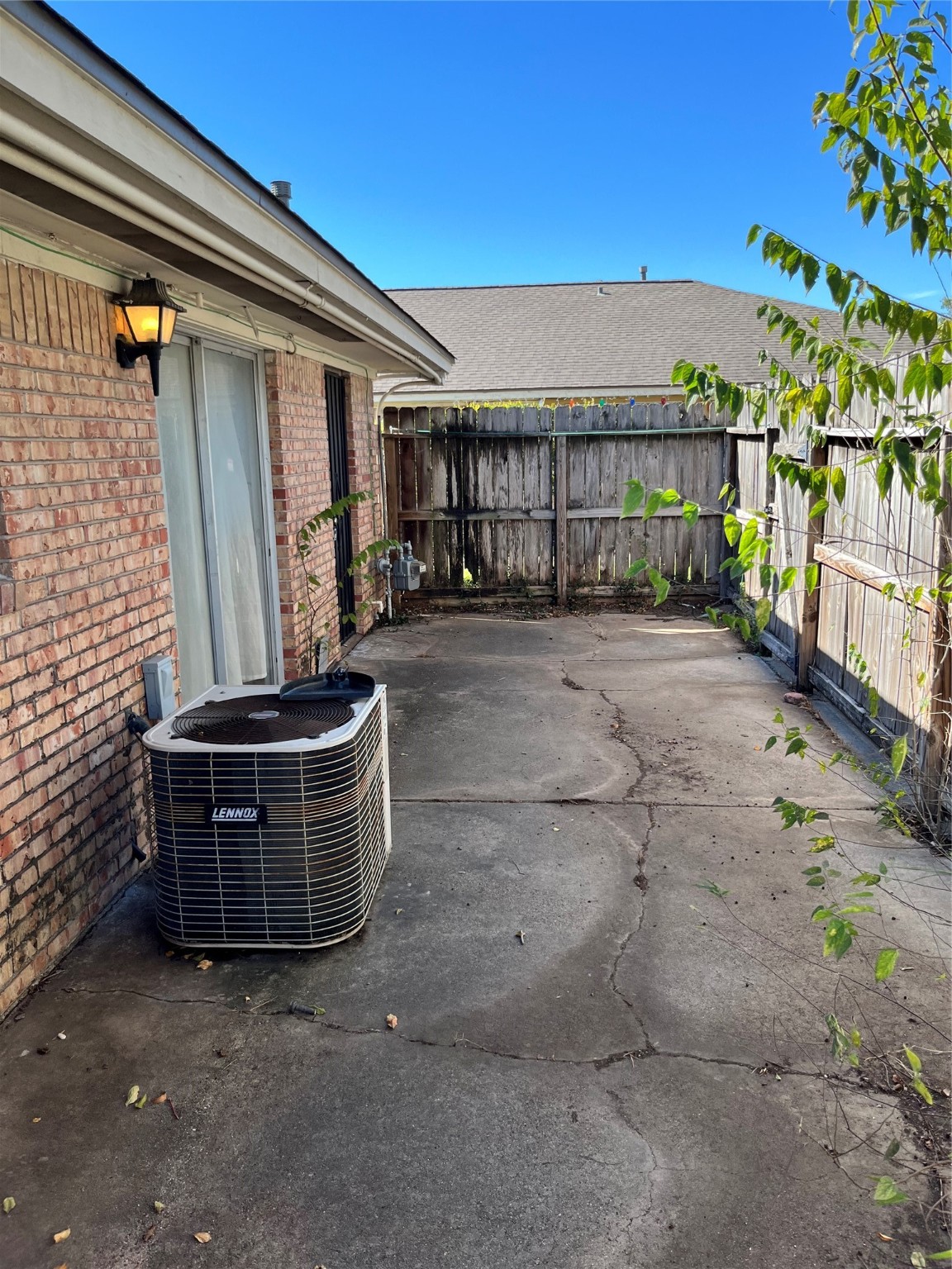 9442 Neuens Road, Unit 9442 Houston, TX 77080 - Photo 21 of 24 a view of outdoor seating space