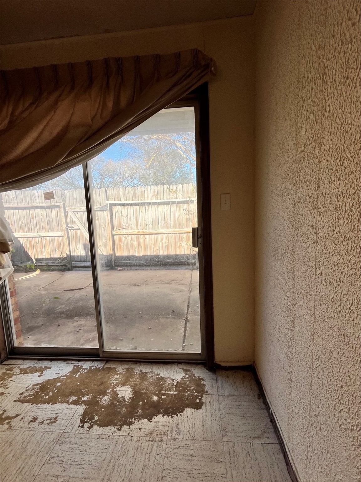 9442 Neuens Road, Unit 9442 Houston, TX 77080 - Photo 9 of 24 a view of empty room with wooden floor