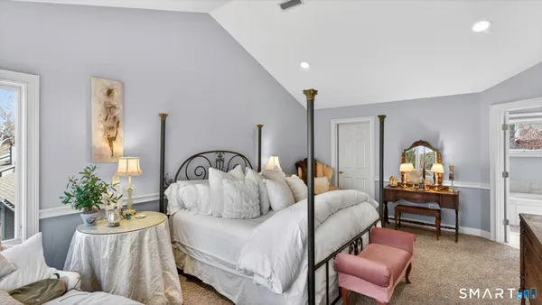 $630,000 | 4 Thistle Hollow, Unit 4, Avon, CT 06001