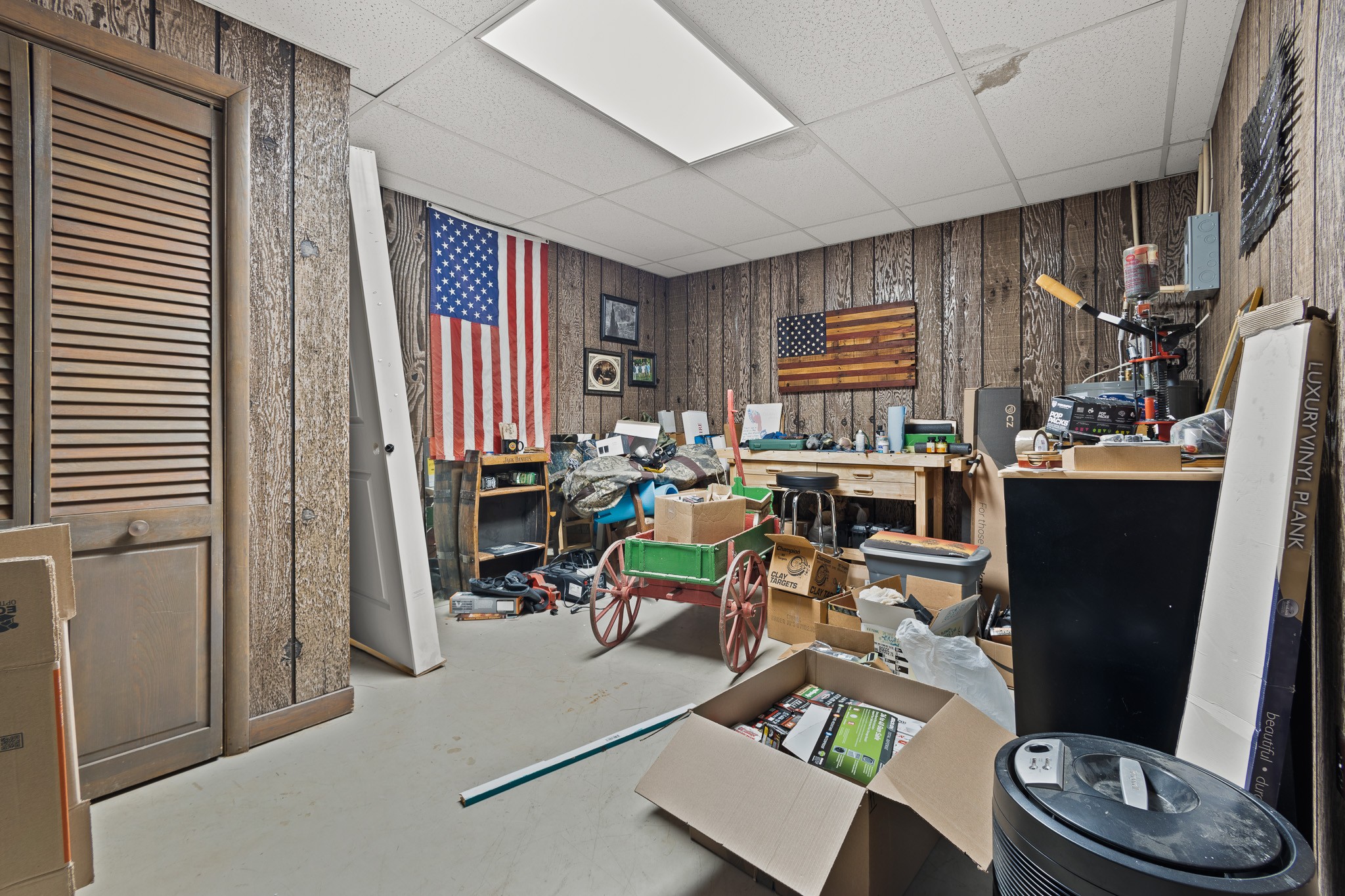 60 Sharp Circle Winchester, TN 37398 - Photo 36 of 51 a living room with furniture and a window