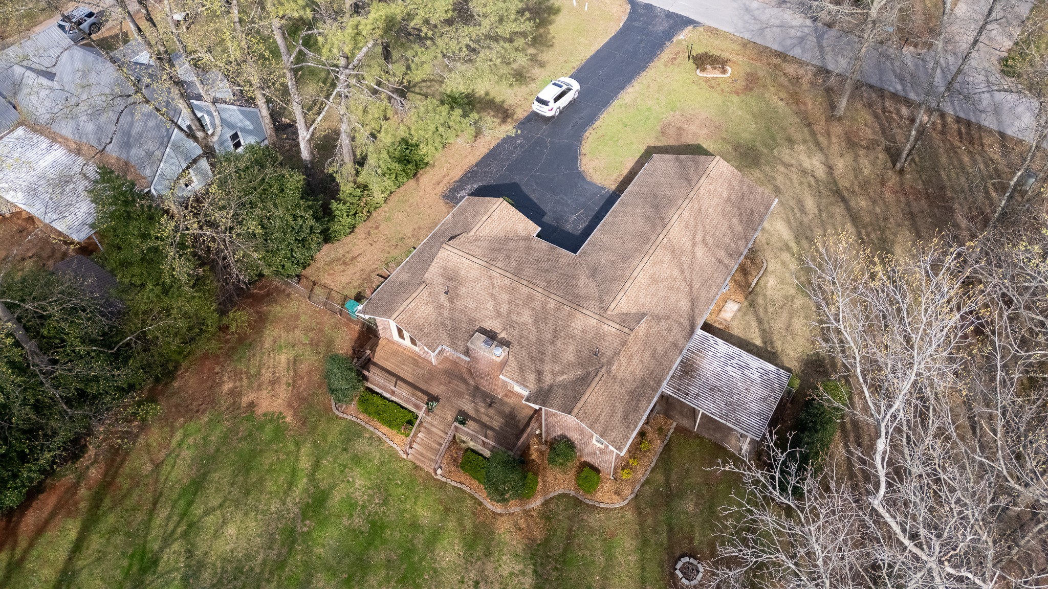 60 Sharp Circle Winchester, TN 37398 - Photo 44 of 51 a view of roof